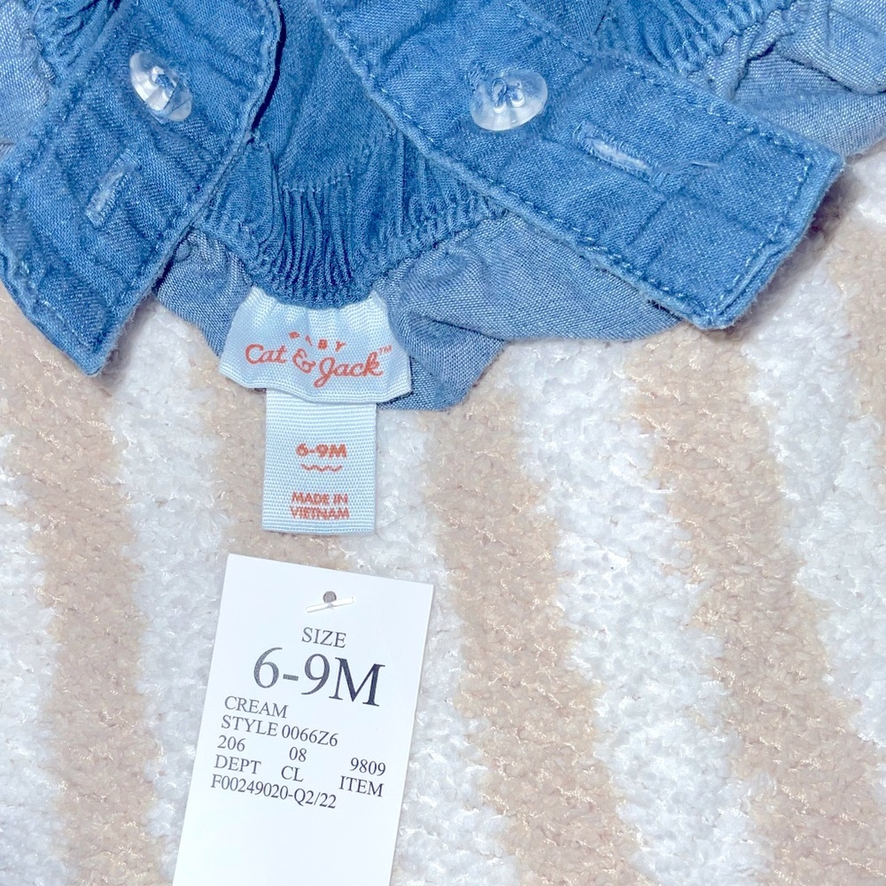 Heart onesie with overall denim dress. 2piece - Picture 7 of 8